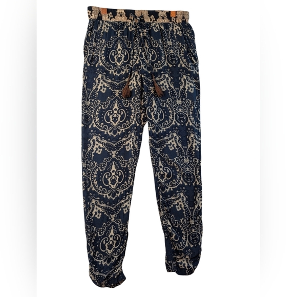 14.Joe Fresh Navy and Beige Patterned Pants - Picture 1 of 4